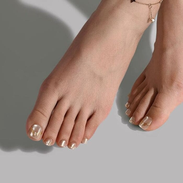 Mẫu nail chân mắt mèo phong cách Hàn Quốc