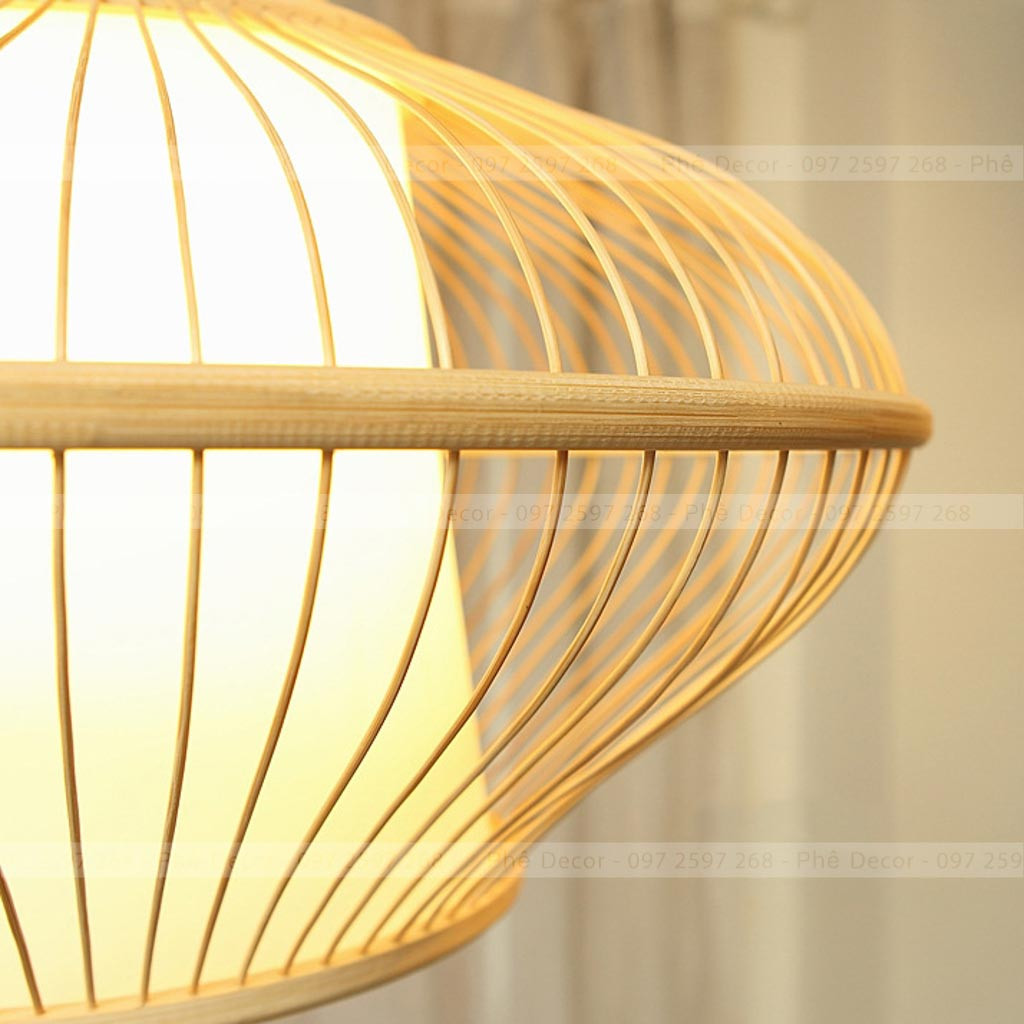 Góc nhìn cận cảnh đèn lồng DL011 treo trong không gian phòng khách