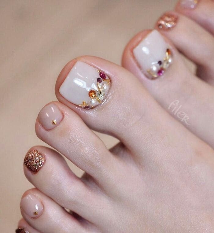 Mẫu móng chân mắt mèo kim cương