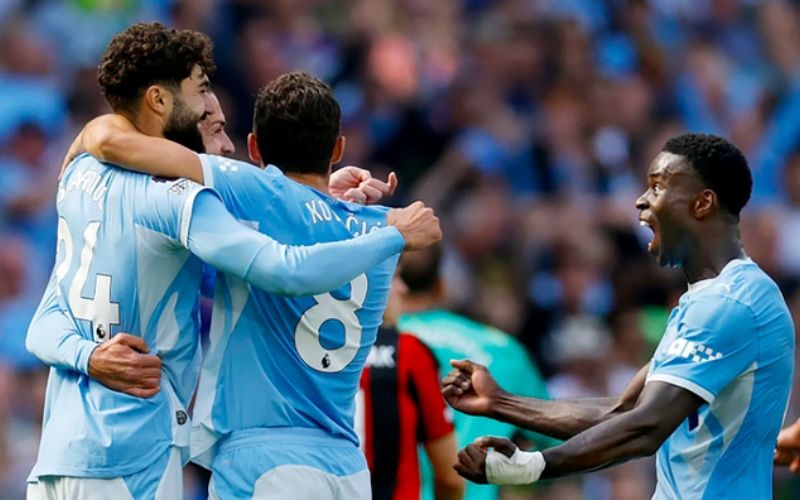 Màn lội ngược dòng thần thánh của Manchester City năm 2022