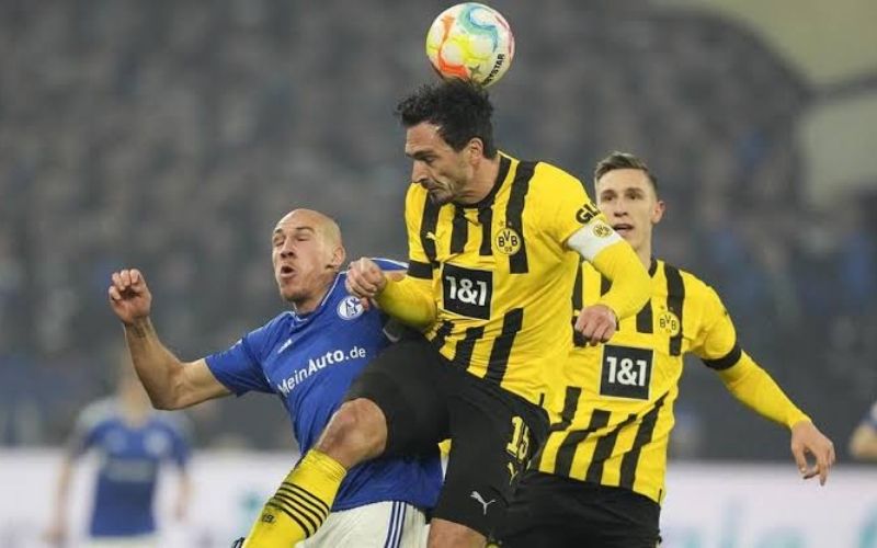 Những yếu tố làm nên tính chất khốc liệt của trận Revierderby