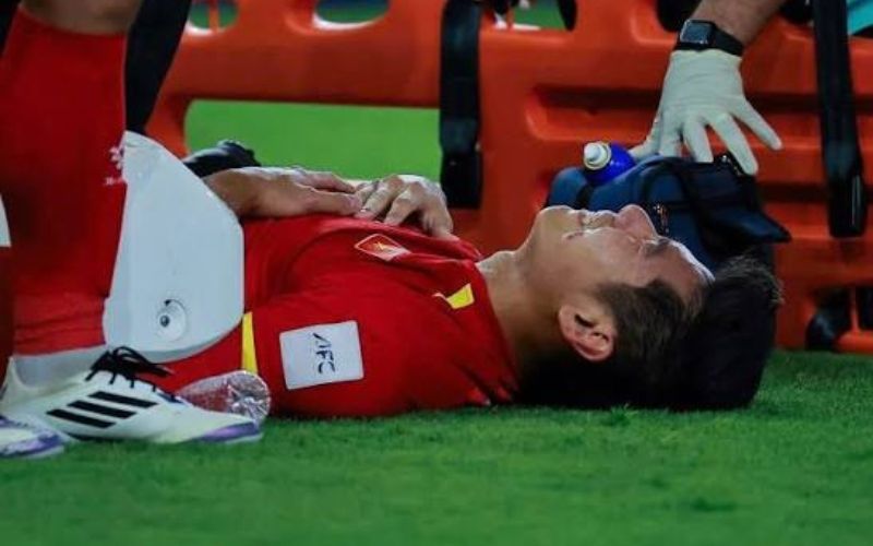 Quy trình hồi phục gian khổ của cầu thủ sau phẫu thuật dây chằng