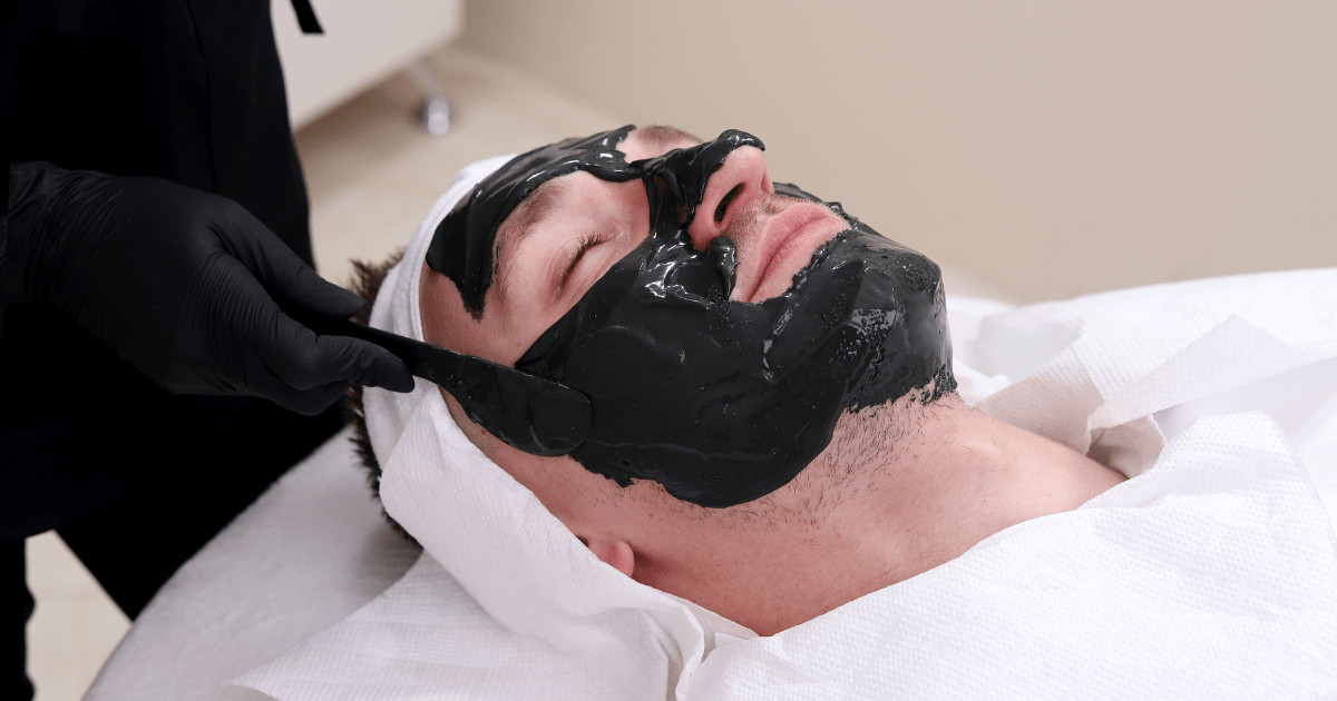 Mặt nạ dưỡng da có thể giúp cấp ẩm và phục hồi làn da bị tổn thương
