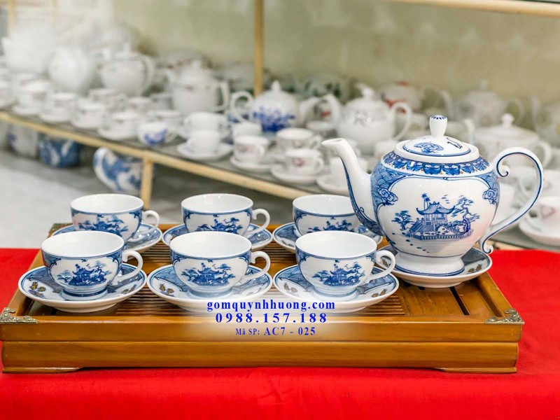 Bộ ấm chén Bát Tràng vẽ chùa Một Cột với thiết kế camelia tinh tế