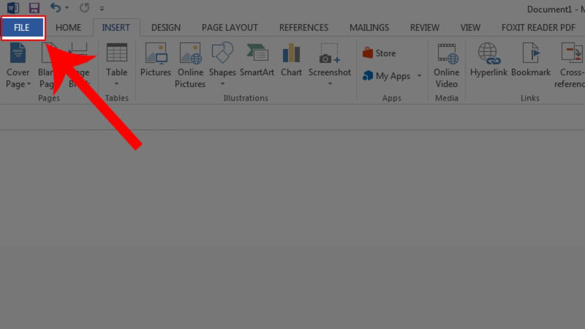 Mở mục File để truy cập cài đặt Word