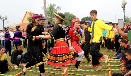 Tháng 4 rực rỡ với "Sắc màu văn hóa các dân tộc Việt Nam" tại Làng Văn hóa - Du lịch các dân tộc Việt Nam