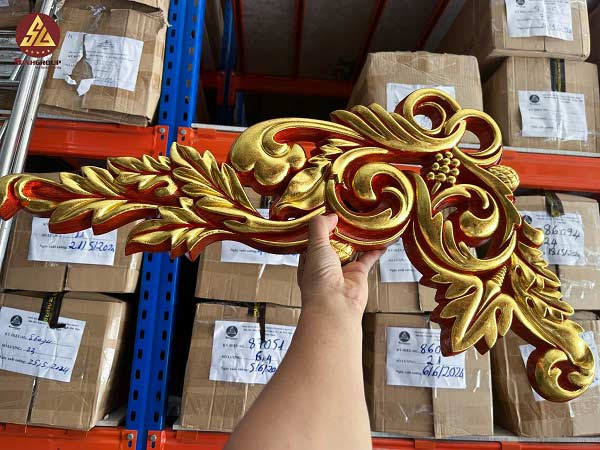 Hoa góc PU vân gỗ dát vàng