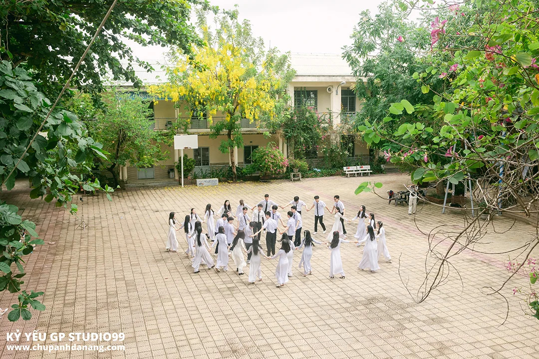 Kỷ yếu học sinh trường THPT Hòa Vang Đà Nẵng