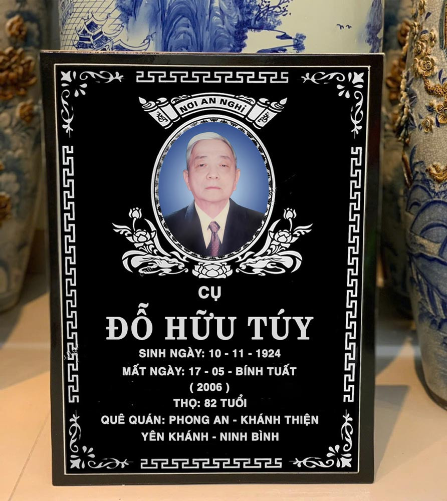 Mẫu bia mộ có ảnh nền đen cao cấp