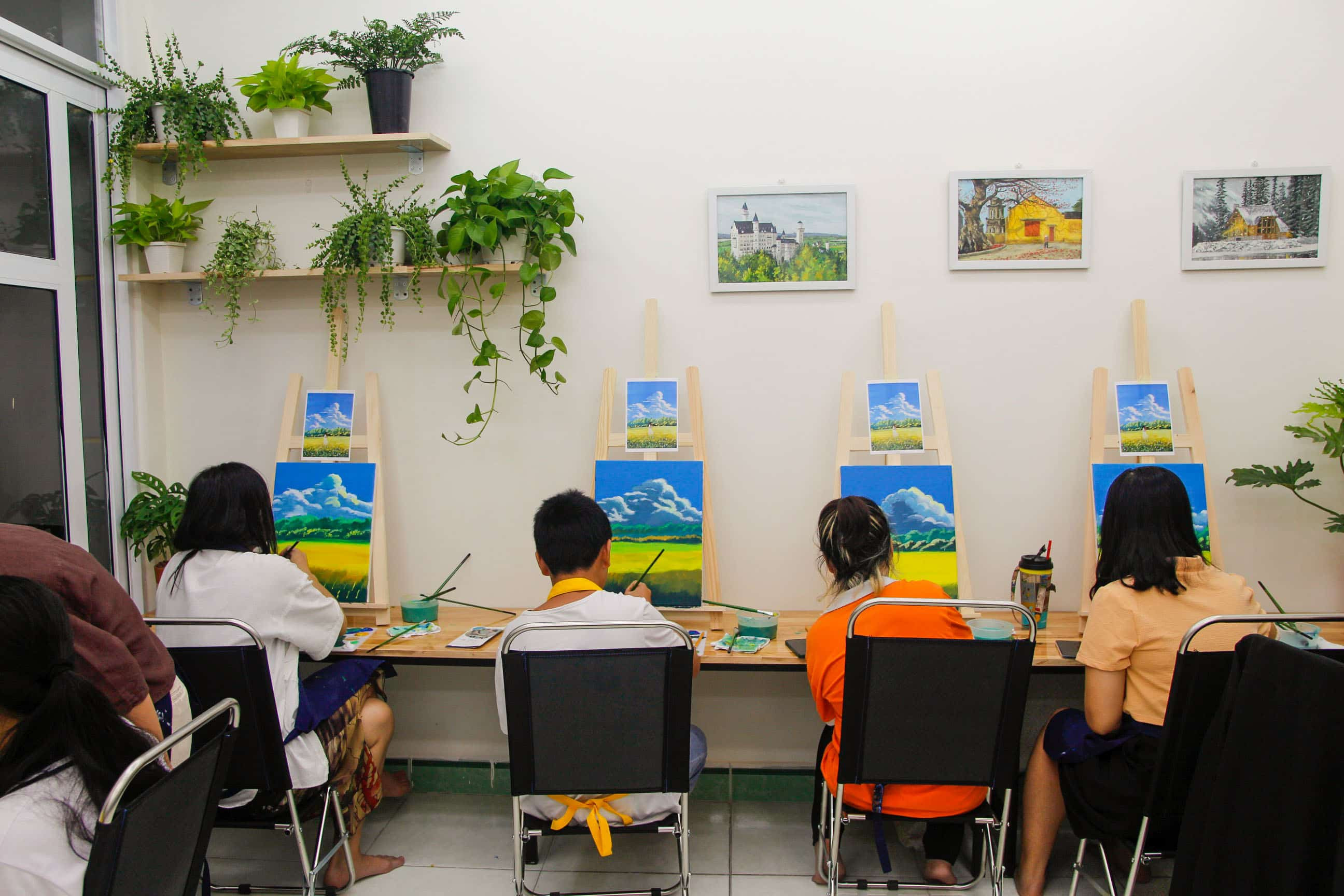 Cộng đồng Mỹ Thuật Bụi với nhiều học viên tham gia