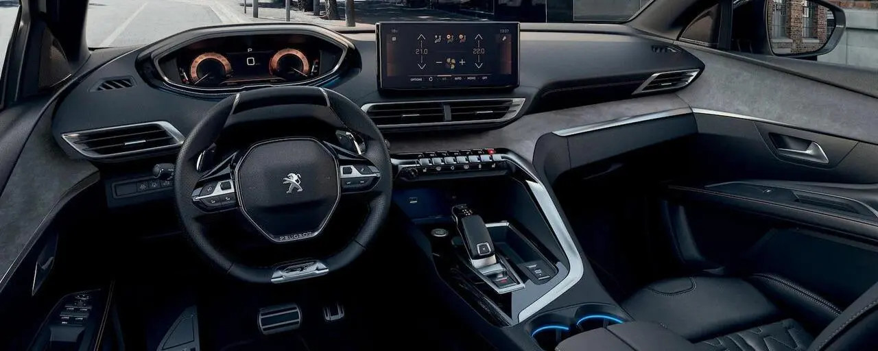 Nội thất Peugeot 5008 với thiết kế i-Cockpit đặc trưng