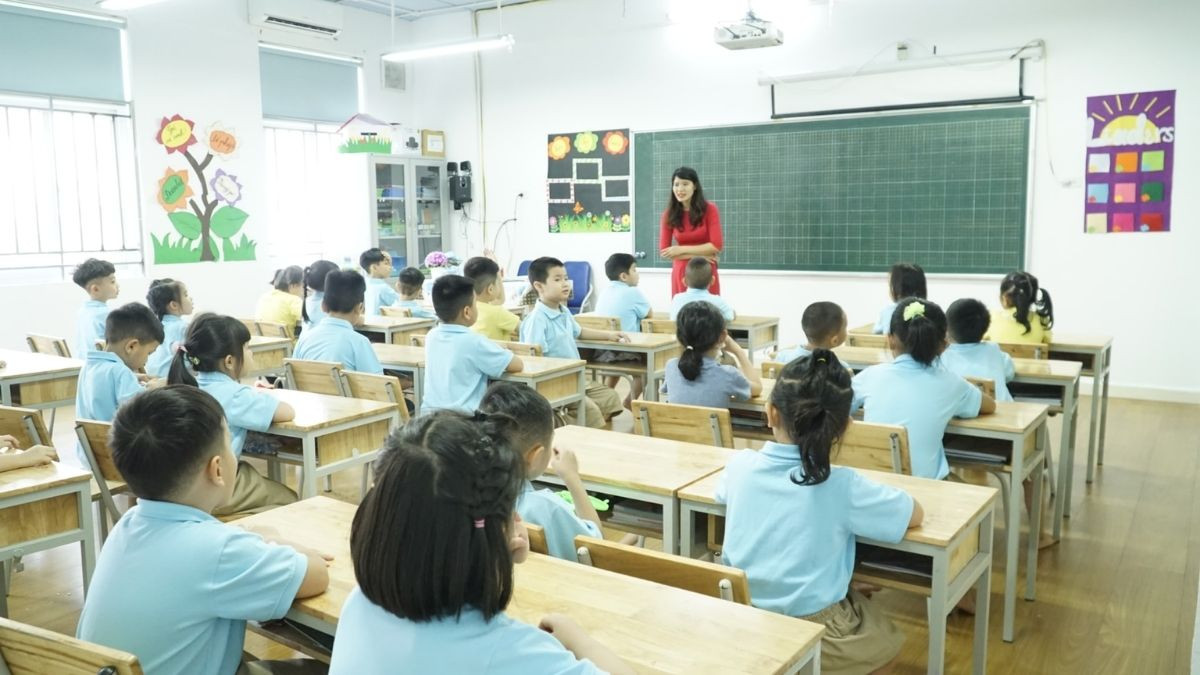 Tải mẫu trang trí lớp 3 đẹp