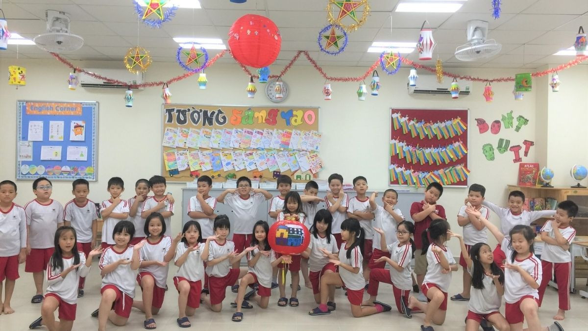 Mẫu trang trí lớp học tiểu học