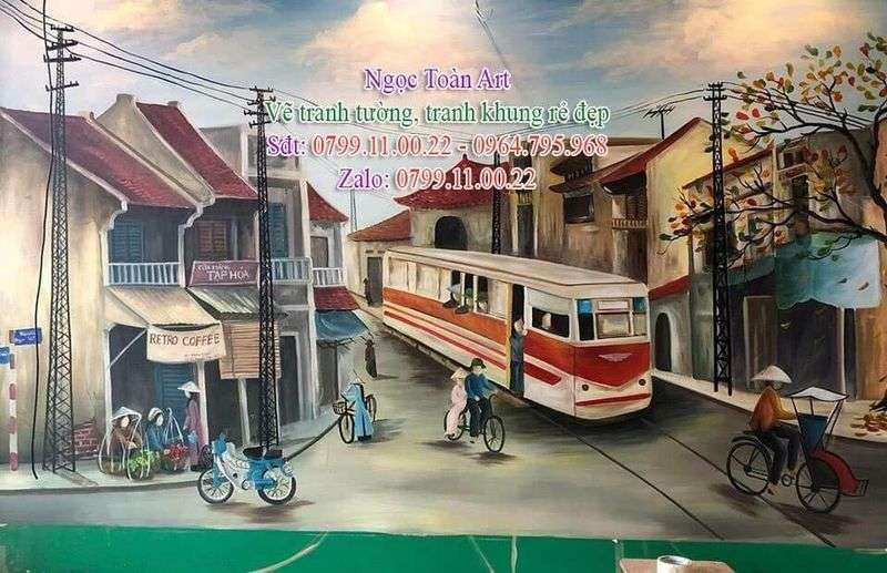 Bức tranh tường phố cổ Hà Nội với hình ảnh tàu điện cũ kỹ thời bao cấp