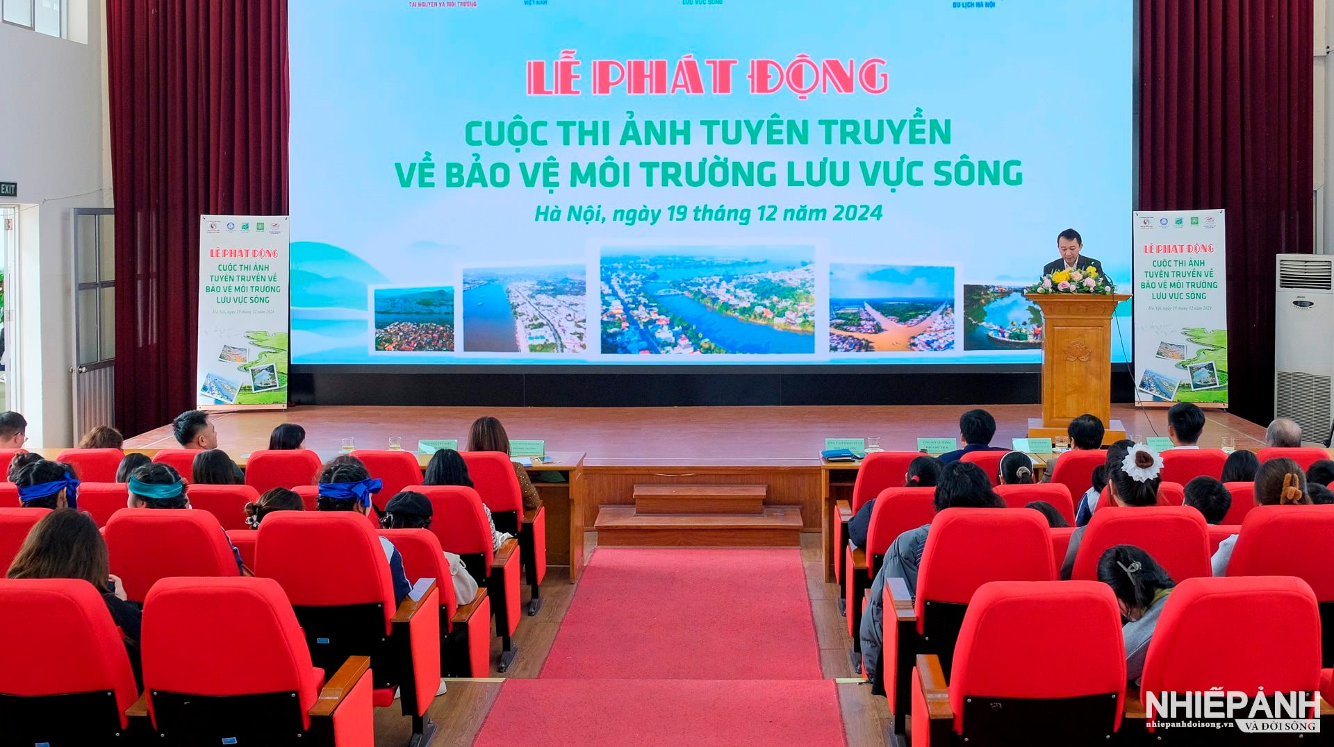 Toàn cảnh không khí trang trọng tại buổi lễ phát động cuộc thi ảnh ở Hà Nội